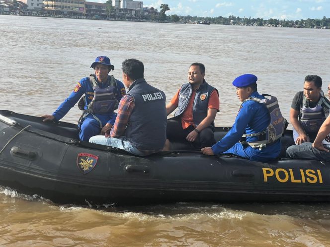
					Antisipasi Tindak Kriminalitas, Polres Sintang Laksanakan Patroli Gabungan di Wilayah Perairan
