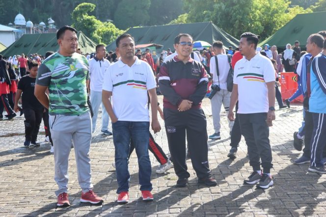 
					Foto: Wakapolres Sabang Kompol Ridwan bersama Pj Walikota Sabang Andri Nourman saat menghadiri Hari Armada RI.
