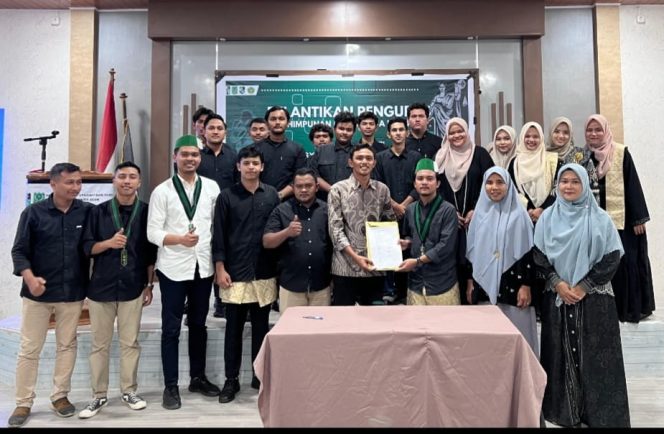 
					Foto: Pelantikan pengurus baru HMI Komisariat Fakultas Syari'ah dan Hukum UIN Ar-Raniry Banda Aceh.