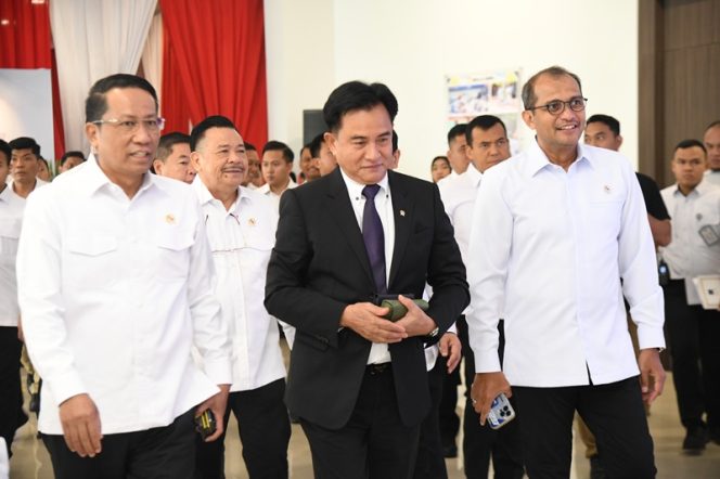 
					Rajut Sinergi Bertransformasi Menjadi Satu Kementerian