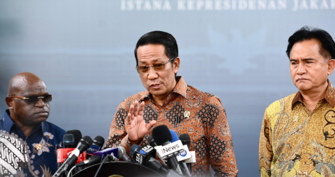 
					Ket photo: Menteri Hukum Supratman Andi Agtas memberikan keterangan pers kepada awak media usai rapat di kompleks Istana Kepresidenan Jakarta, pada Jumat, 13 Desember 2024. Foto: BPMI Setpres.