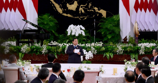 
					Foto: Presiden Prabowo Subianto menyampaikan sambutan pembukanya pada jamuan makan siang bersama delegasi JAPINDA dan JJC di Istana Negara, Jakarta, pada Jumat (06/12/2024). 