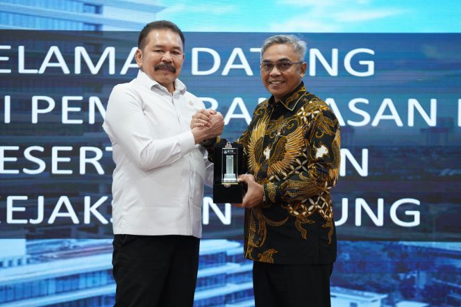 
					Komitmen Sinergitas Kejaksaan Agung dan KPK dalam Pemberantasan Korupsi