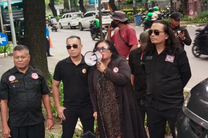 
					FPII Geruduk Kantor Dewan Pers, Dinilai Tidak Bisa Jadi Orangtua yang Baik Bagi Insan Pers