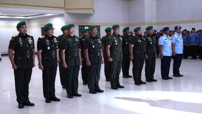 
					Pangdam I/BB Pimpin Serah Terima Jabatan Kasdam dan Pejabat Utama Kodam I/BB