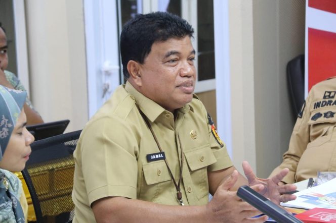 
					Ket photo: Kepala Disdik Kota Pekanbaru Dr. H. Abdul Jama,l M.Pd - (Pekanbaru.go.id)