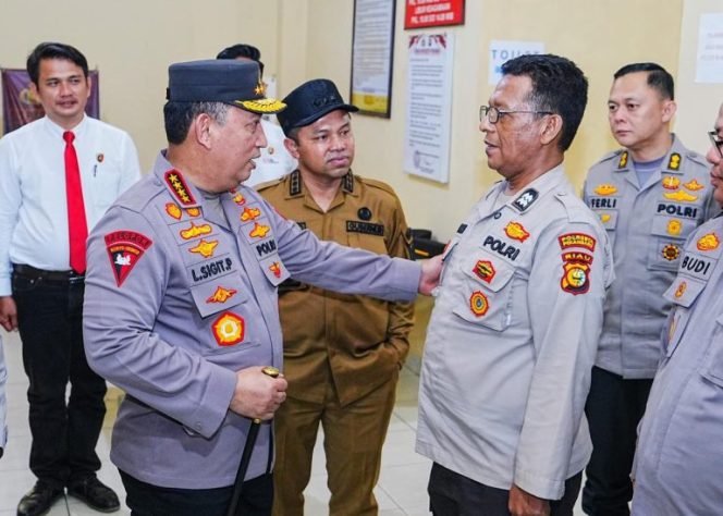 
					Ps Kasihumas Polsek Rumbai Pesisir Pendiri Pondok Al-Qur’an Gratis Berujung Hadiah Dari Kapolri