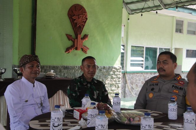 
					Coffee Morning Kapolres Purwakarta di Resimen Armed Sthira Yudha, Ini yang Dibahas
