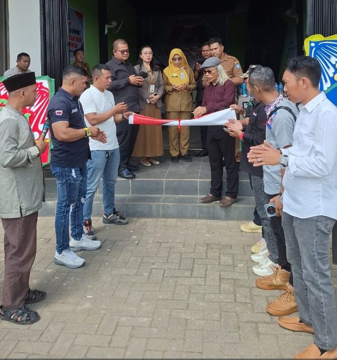 
					Peresmian Kantor Media Jejak Hukum Net: Momen Bersejarah di Kubu Raya