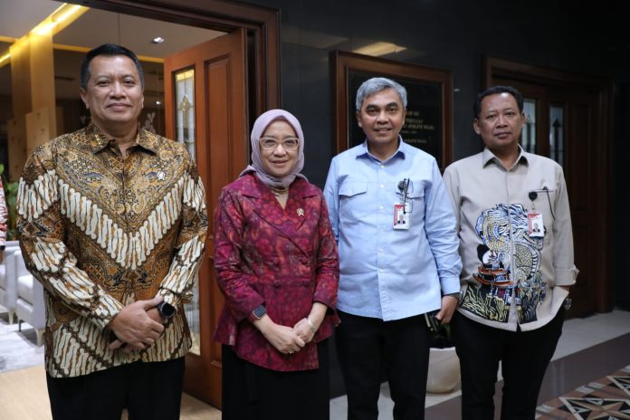 Menteri PAN RB