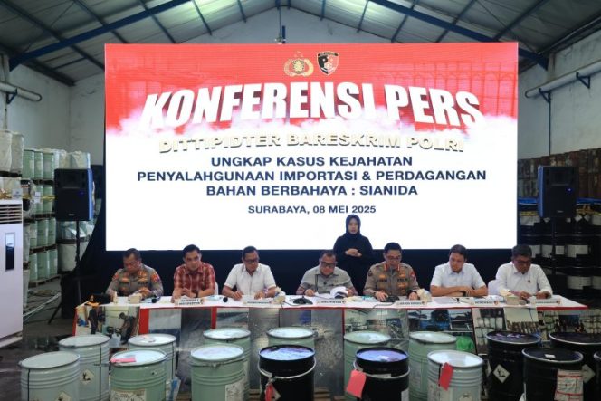 
					Bareskrim Polri Bongkar Perdagangan Ilegal Sianida di Surabaya dan Pasuruan, Omzet Capai Rp 59 Miliar