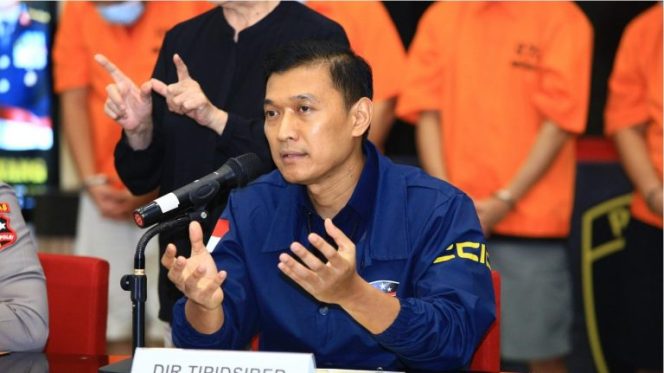 
					Ket photo: Dirtipidsiber Bareskrim Polri Brigjen Himawan Bayu Aji, Jumat, (02/05/2025)..