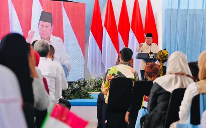 
					Ket photo: Presiden Prabowo Subianto menyampaikan sambutannya pada Peringatan Hari Pendidikan Nasional Tahun 2025 dan Peluncuran PHTC di SD Negeri Cimahpar 5, Kota Bogor, Provinsi Jawa Barat, pada Jumat, 2 Mei 2025. Foto: BPMI Setpres/Laily Rachev.