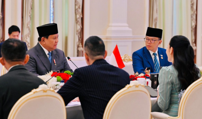 
					Ket photo: Presiden Republik Indonesia Prabowo Subianto menerima sambutan resmi penuh kehormatan dari Perdana Menteri Thailand, Paetongtarn Shinawatra, Government House Thailand, pada Senin, 19 Mei 2025. Foto: BPMI Setpres/Laily Rachev.