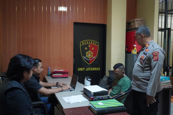
					Pelarian Koboi Jalanan Tol Cipularang Berakhir di Jeruji Besi