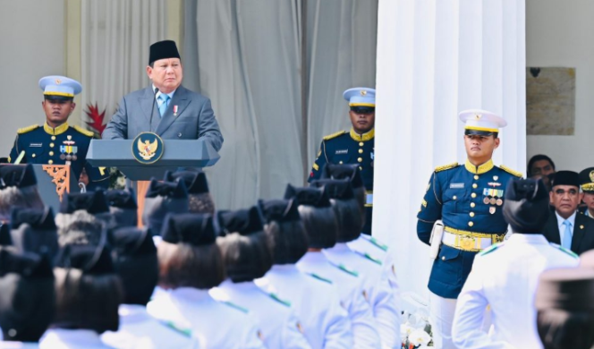 
					Ket photo: Presiden Prabowo Subianto memimpin Upacara Peringatan Hari Lahir Pancasila tahun 2025 yang digelar secara khidmat di Gedung Pancasila, Kementerian Luar Negeri, Jakarta, pada Senin, 2 Juni 2025. Foto: BPMI Setpres/Laily Rachev.