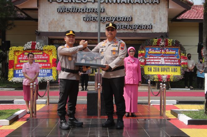 
					Suasana Haru Warnai Pisah Sambut Kapolres Purwakarta