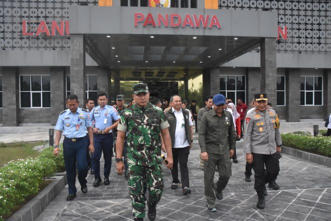 
					Pangdam I/BB Dampingi Menhut RI Tinjau Penanganan Karhutla di Provinsi Riau