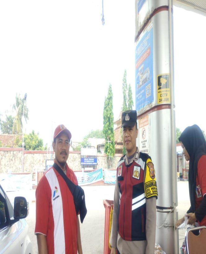 
					Kunjungi SPBU, Prekat Polsek Banyusari Berikan Rasa Aman