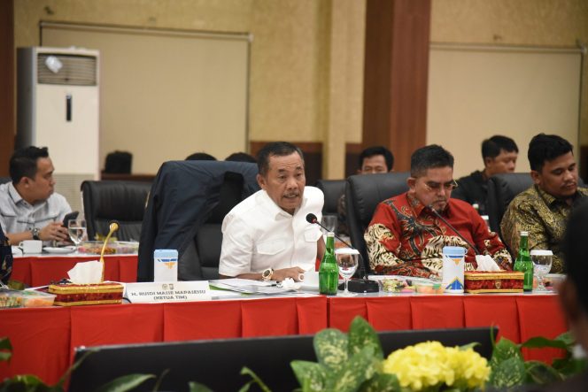 
					RUU KUHAP dan RUU Perampasan Aset Diupayakan Rampung Tahun 2025