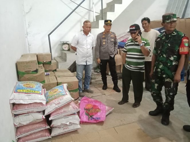 
					Camat Kundur Sidak di Gudang Distributor Terkait Kelangkaan Beras di Tanjung Batu