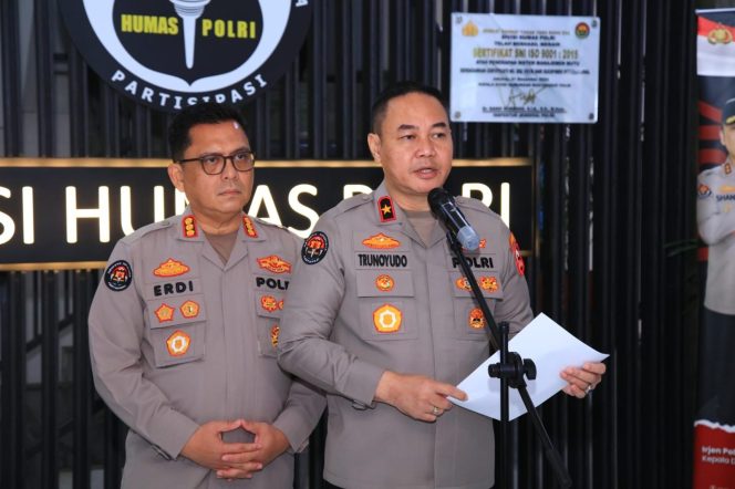 
					Polri Mutasi 60 Personel, Mulai Dari Dankorbrimob Hingga Sejumlah Kapolda