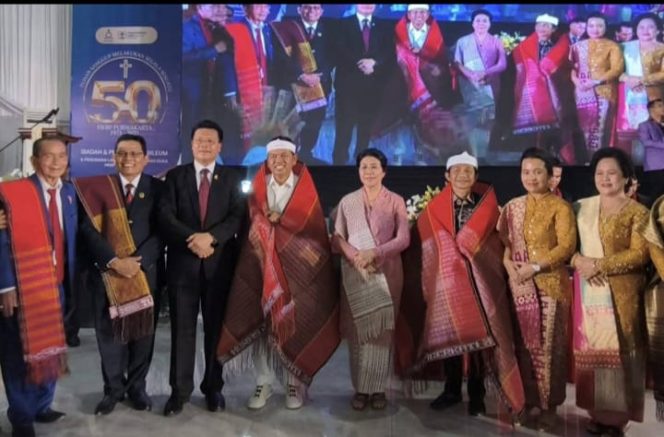 
					Gubernur Jabar Hadiri Jubileum 50 Tahun HKBP Purwakarta