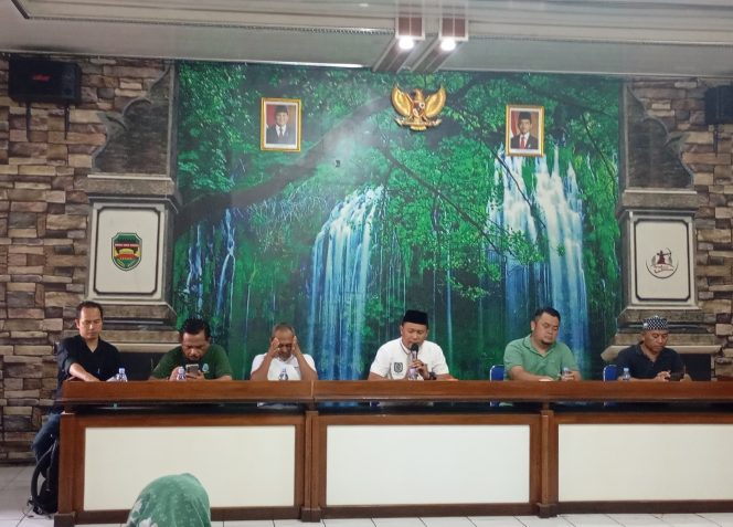 
					Sosialisasi PT. Mukti Mandiri Lestari dengan Warga Ciwangi Berakhir Deadlock