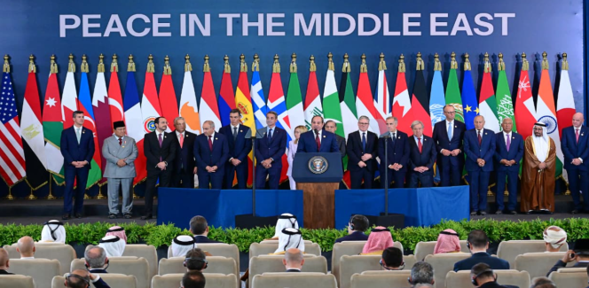 Ket foto: Presiden Republik Indonesia, Prabowo Subianto menghadiri Konferensi Tingkat Tinggi (KTT) Perdamaian Sharm El-Sheikh yang digelar di International Congress Centre, Sharm El-Sheikh, Republik Arab Mesir, pada Senin, 13 Oktober 2025. Foto: BPMI Setpres/Muchlis Jr.