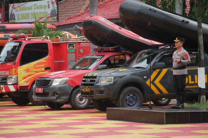 
					Kapolres Pimpin Apel Siaga Bencana di Kabupaten Purwakarta