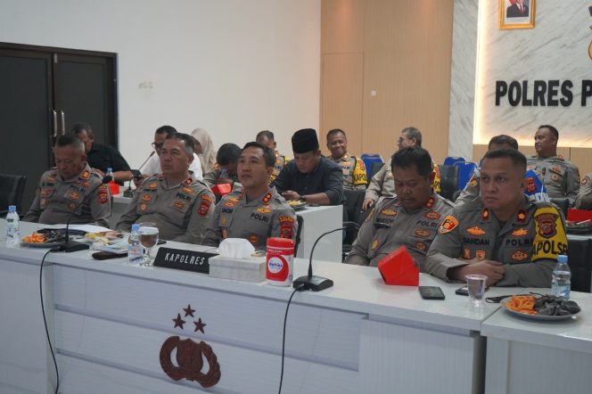 
					Polres Purwakarta Ikuti Rapat Mitigasi Siaga Bencana Alam